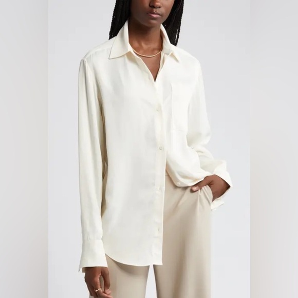 Liz Claiborne Cream-colored, long-sleeved button-down blouse, size 2X - Picture 10 of 10